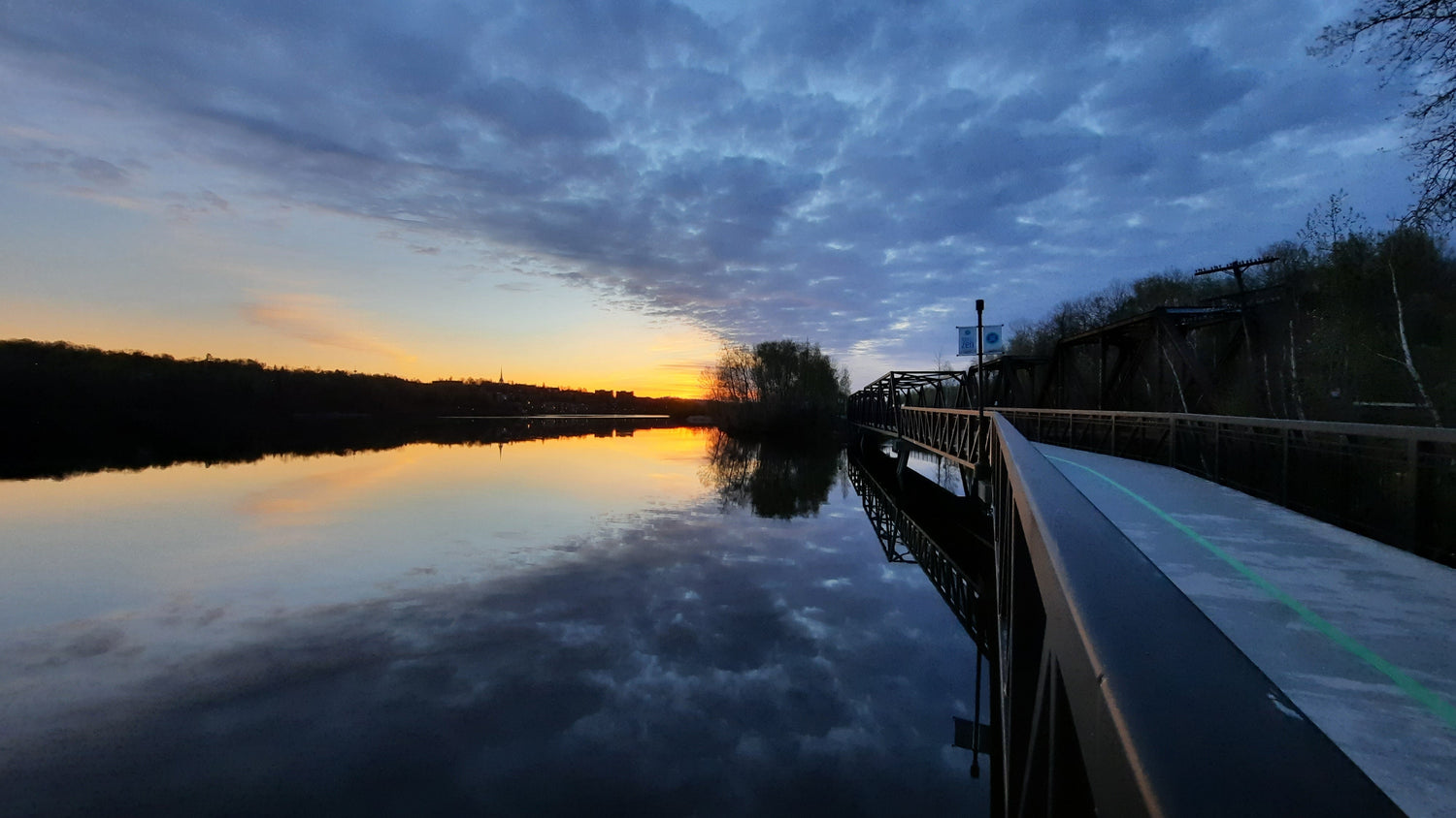 La Passerelle Du Lac Des Nations Le 10 Mai 2021