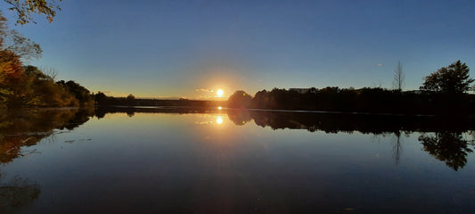 Coucher De Soleil Du 24 Septembre 2021 18H13 (Vue 1) Rivière Magog À Sherbrooke. Pont Jacques