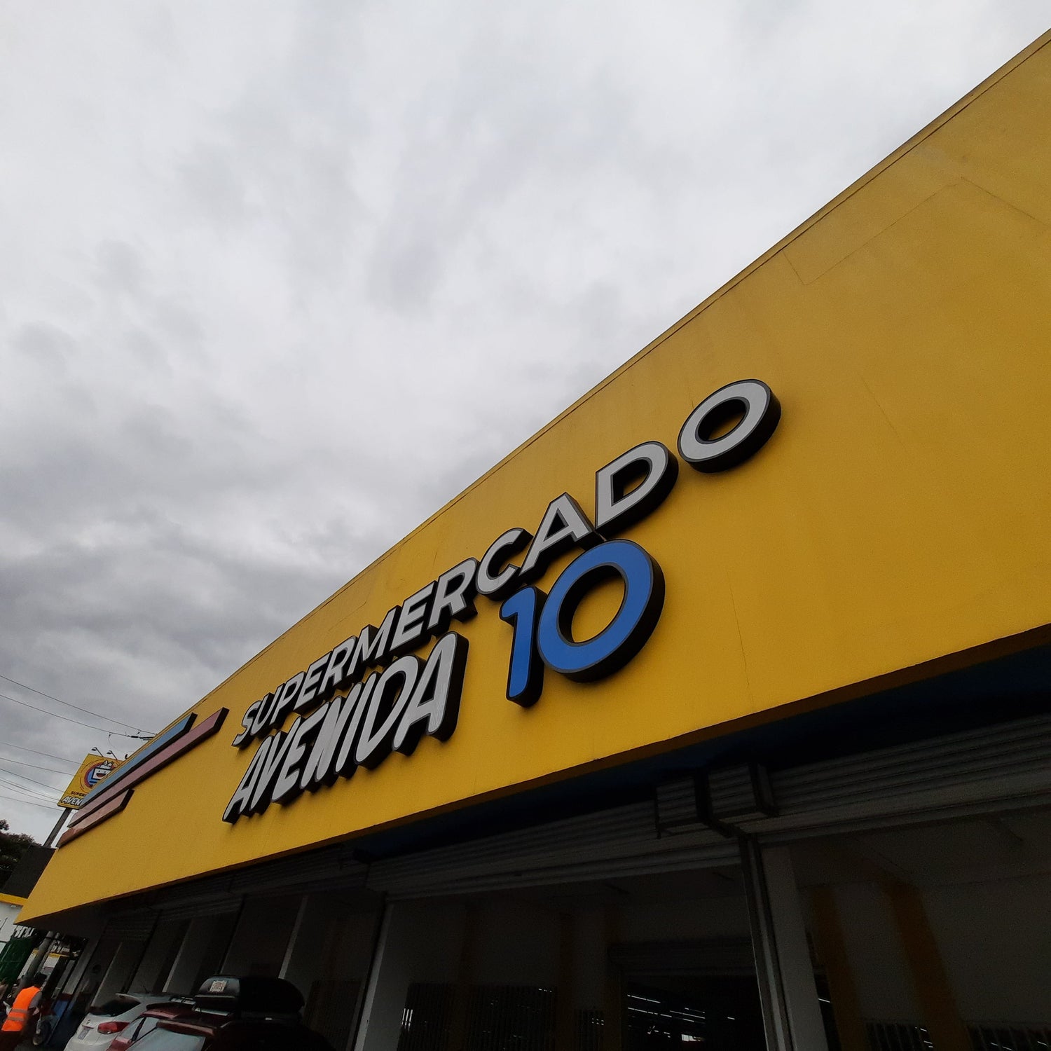 Supermercado Avenida 10