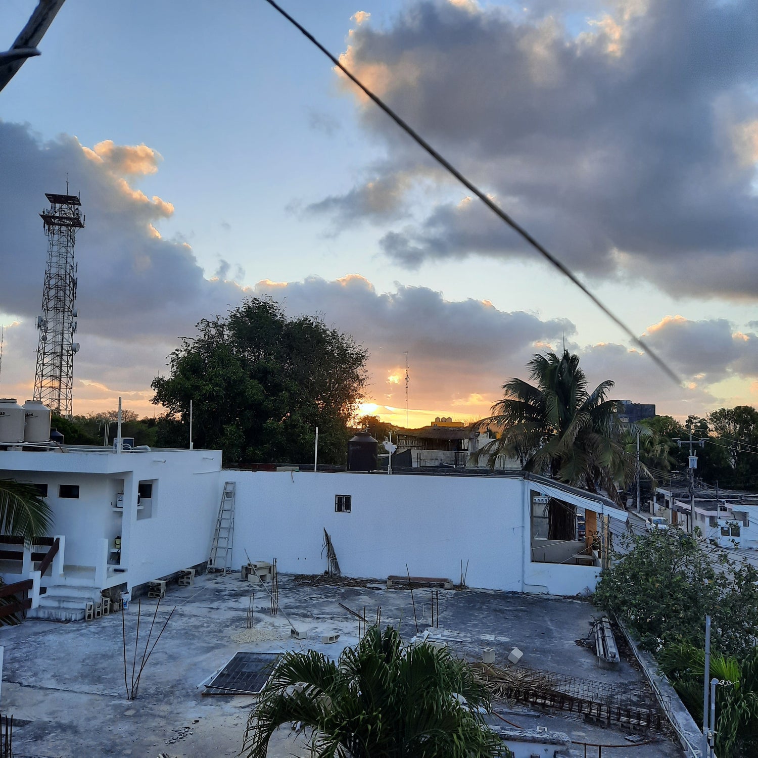 2023-03-27 Lever De Soleil À Tulum