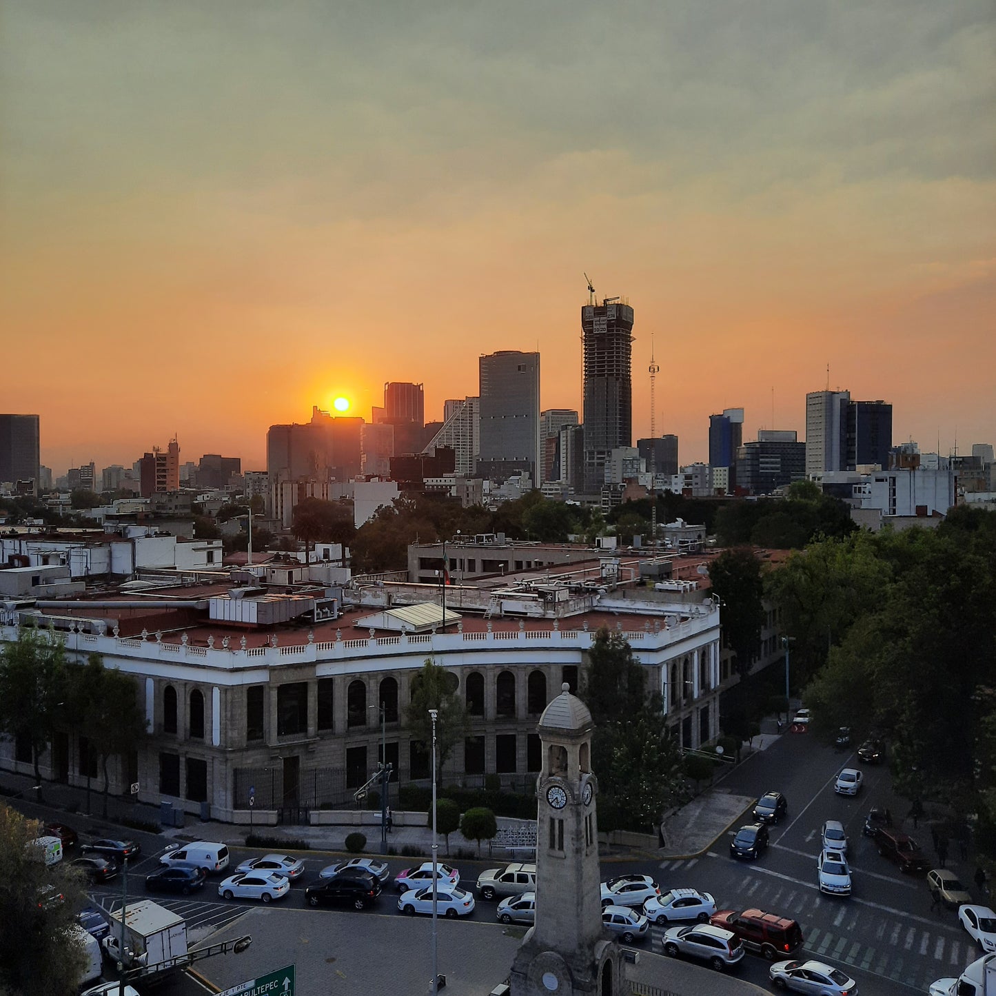 2023-11-06 Coucher de soleil à Mexico city (4 photos)