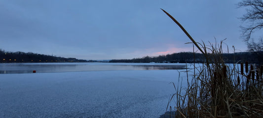Dawn 2021-11-30 6:54 Lac des Nations in Sherbrooke (View Q1)