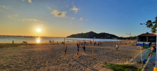 CLICK to SEE all 10 PHOTOS of the Last Sunset in San Juan Del Sur